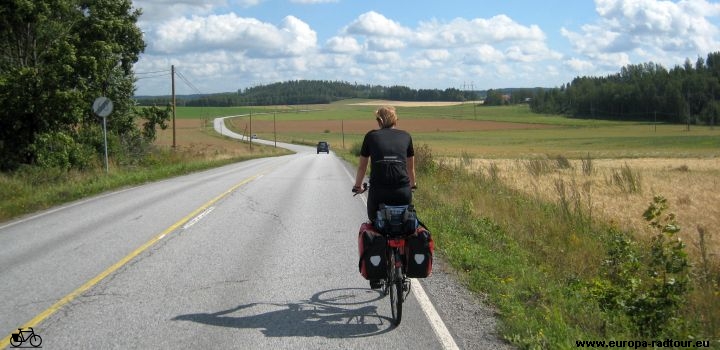 Mit dem Fahrrad durch Finnland: Radtour von Karjalohja über Lohja und Espoo nach Helsinki.