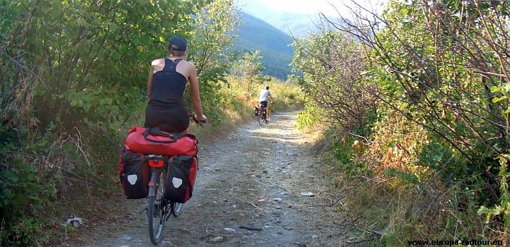 Albanien und Kosovo mit dem Fahrrad: Vermice - Prizren - Junik - Decan - Peje. europa-radtour.eu