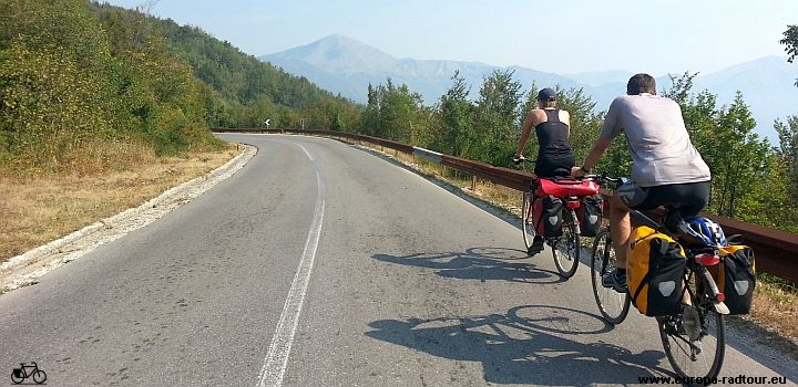 Kosovo und Montenegro mit dem Fahrrad: Peje - Rozaje. europa-radtour.eu
